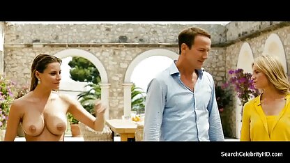 Le patron hd porno gratuit a frappé L'Asie dans le trou du canapé.