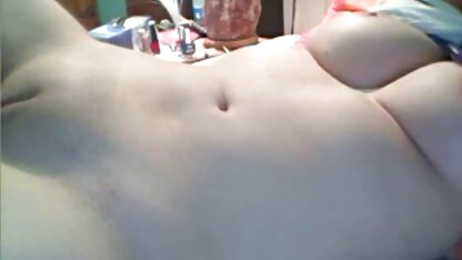 Lesbienne russe Mignon En bas porno hd full film chattes caressant passionnément et gémissant de l'orgasme