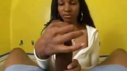 Pyshechka en bas se caresse entre ses jambes au chat porno police hd bongacams