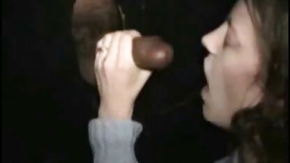 Sexy Rouge chaudasses avoir des relations sexuelles avec strapon porno anl hd