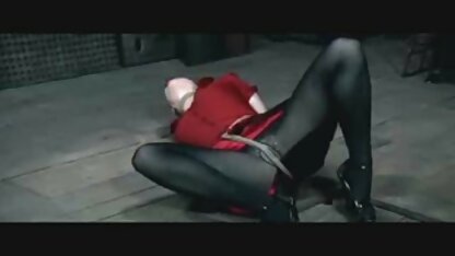 La massage sensuel hd maîtresse dans les vêtements rétro vintage doigté putain de mec avec ses mains