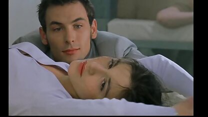 La beauté donne à l'homme creampie. femei care sa fut