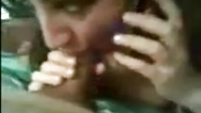 Profitez de sexe avec le masseur. filme cufutaiuri